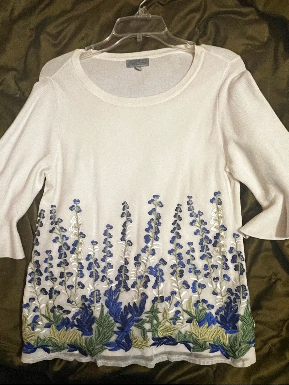 Joseph A White Scoop-Neck Top with Blue & Green Floral Embroidery
